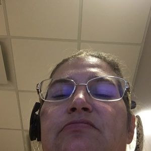 Meet your Posher, Carrie